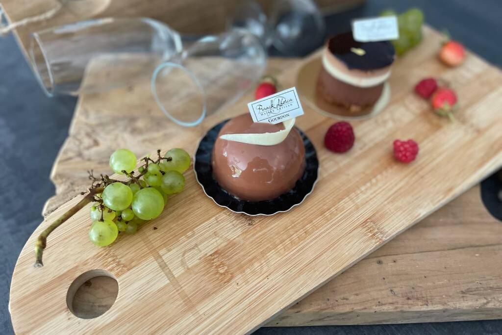 Séjour Insolite Romantique SPA intérieur Privé Offre Premium Tout Inclus Le Vigan  Extérieur photo